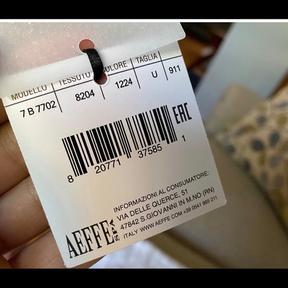 Moschino authentic bag - Picture 7 of 9